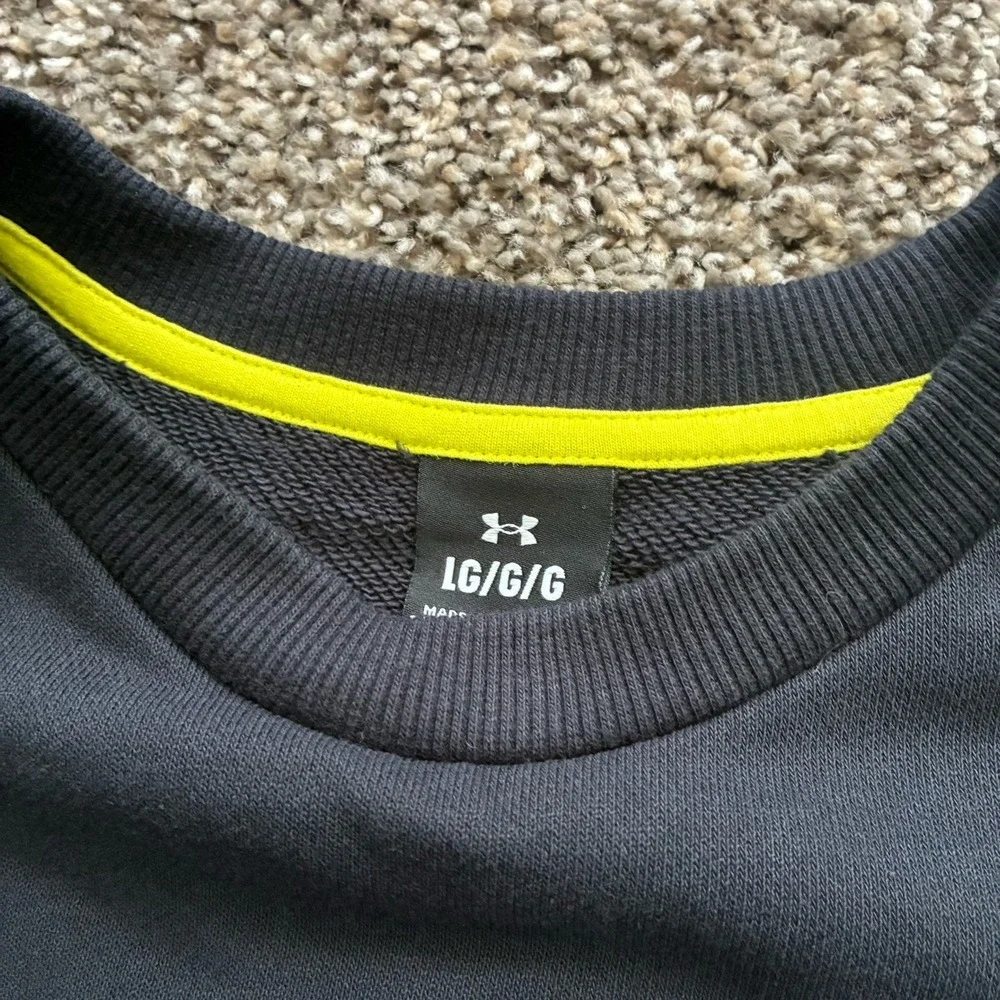 Under Armour Project Rock Men's L Heavyweight Terry Crew Short Sleeve Sweatshirt